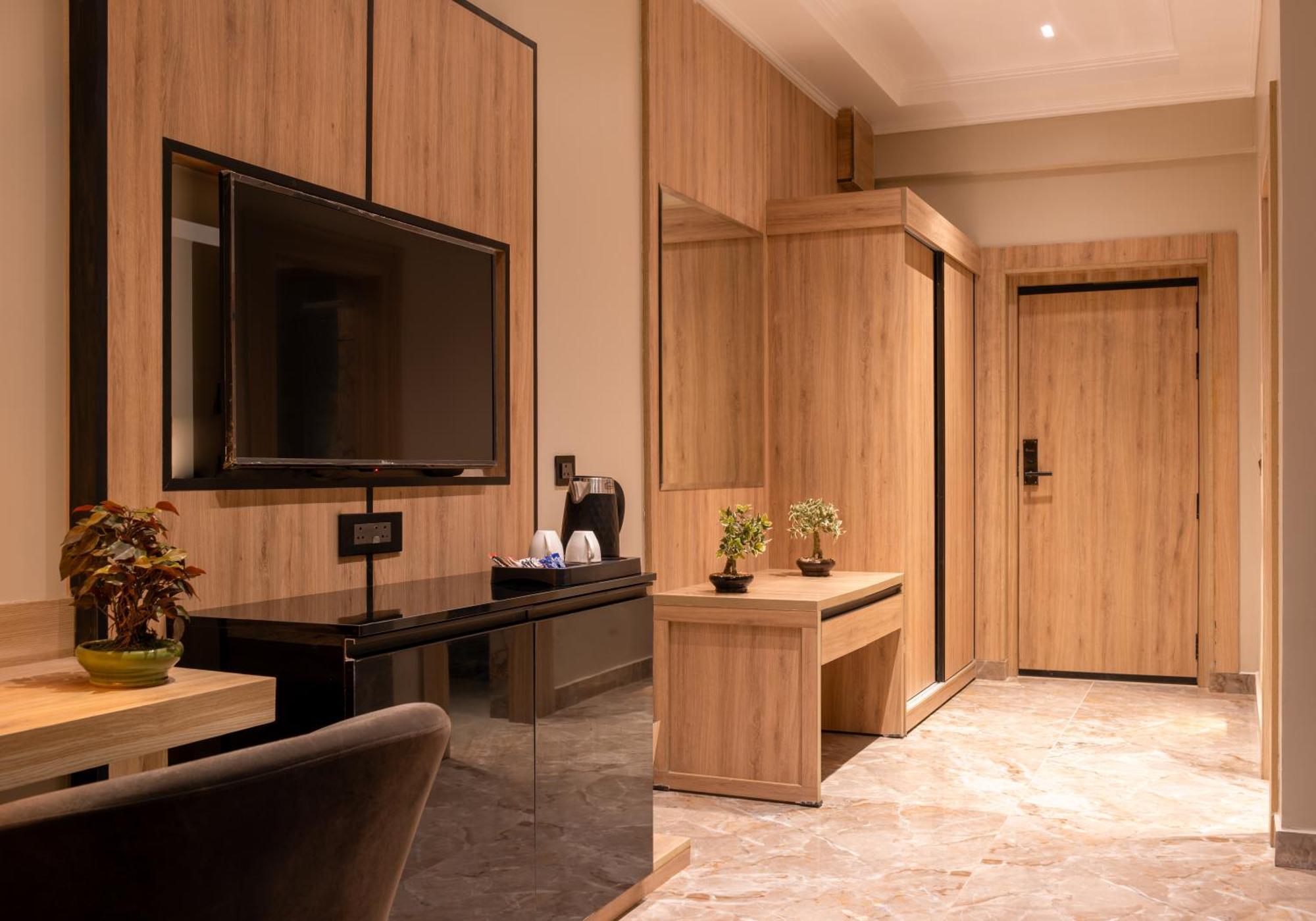 Alpine Hotel And Villas ดารัมซาลา ภายนอก รูปภาพ